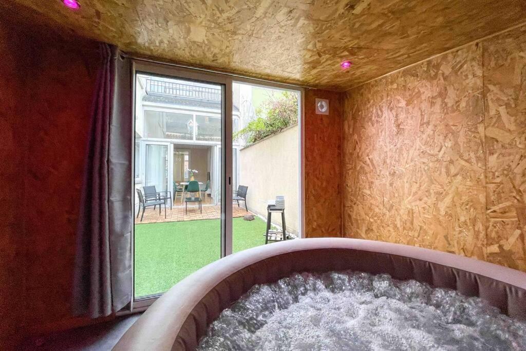 - 4 Pers - Netflix - Gare - Parking
