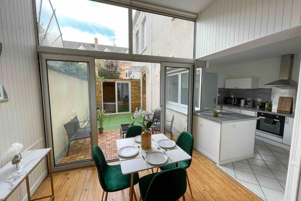- 4 Pers - Netflix - Gare - Parking Apartment