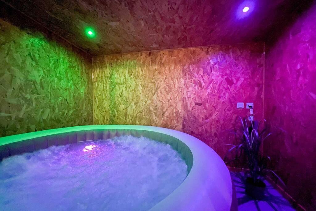 - 4 Pers - Netflix - Gare - Parking Apartment *